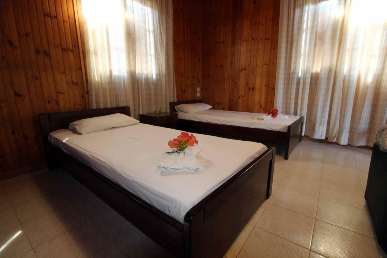 Katomeris Beach House Roda  Exterior foto